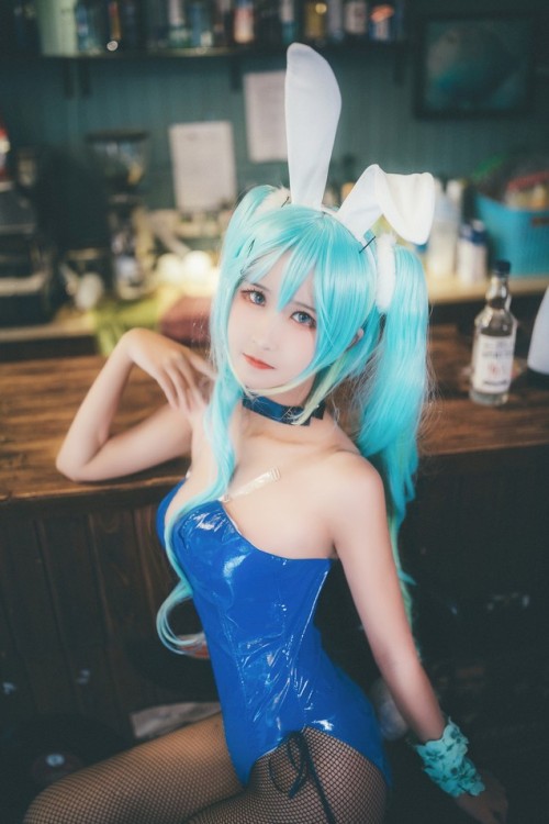 三度_69 - 琴女兔女郎 预览展示图 3