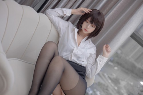 疯猫ss – OL (双11) [40P4V-598MB]