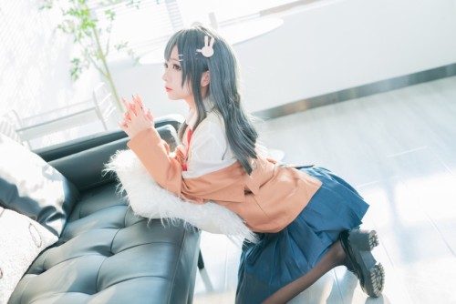 日奈娇 - 麻衣校服 预览展示图 1