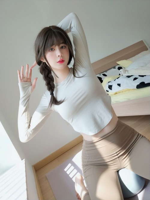 眼酱大魔王w - 瑜伽服 预览展示图 1