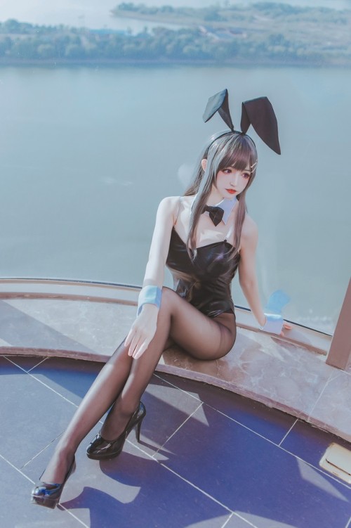 Coser衣衣 - 麻衣兔女郎 预览展示图 3