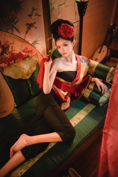 沧霁桔梗:2020年CJCosplay封面大赛最佳个人铜奖 预览展示图 2