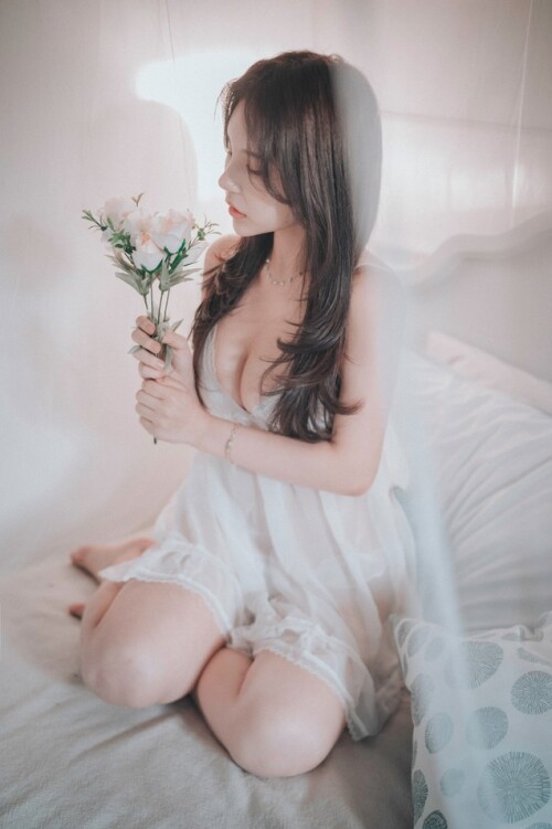 Daseul - Alluring White 预览展示图 1