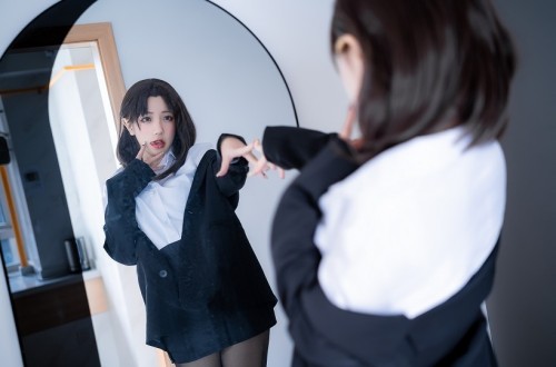 蓝小沂KiKi:Cos写真作品合集 预览展示图 1