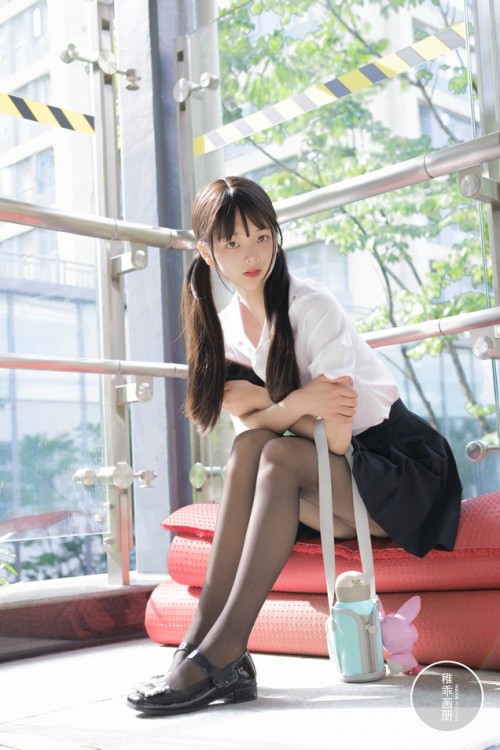 稚乖画册 – 夜夜逛街 [60P-459MB]
