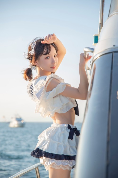 花柒Hana - 三亚熊之海军风泳装 预览展示图 4