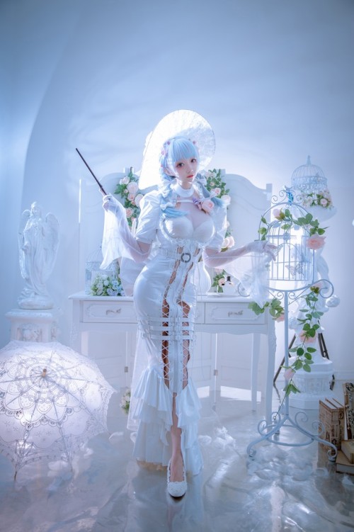 小野寺地瓜 - 纯白魔女 预览展示图 3