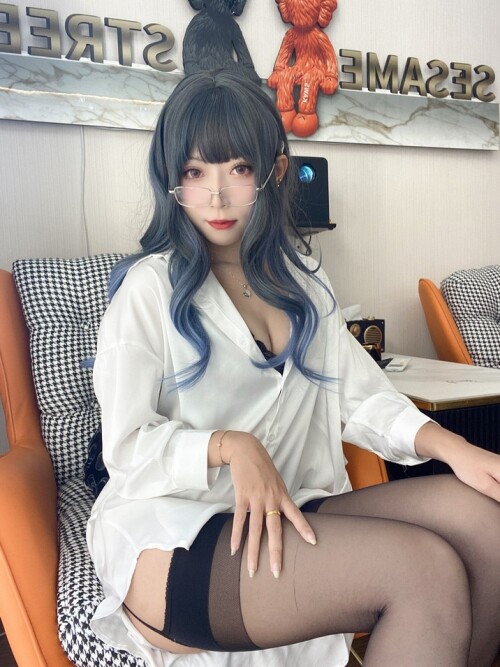 Money冷冷 – 白衬衫+辉夜姬OL制服 预览展示图 2