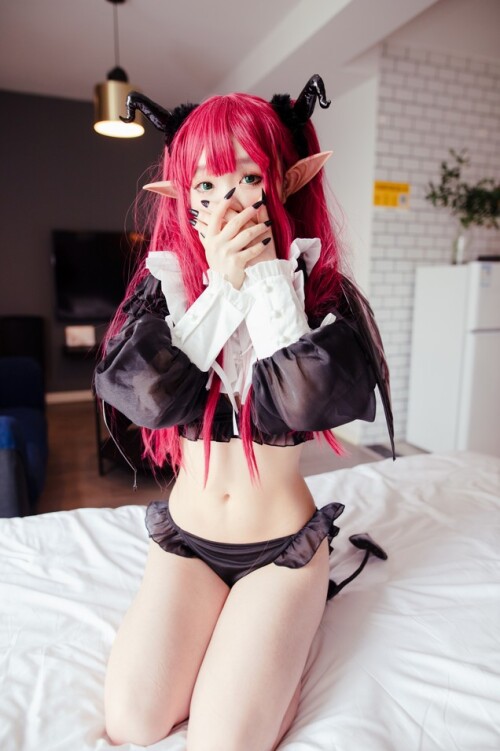 神沢永莉：喜欢看美女的搞笑女 预览展示图 4