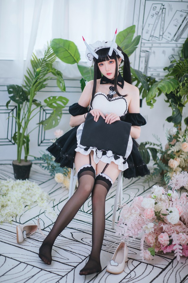 瓜希酱 - 能代女仆 [22P-96MB]