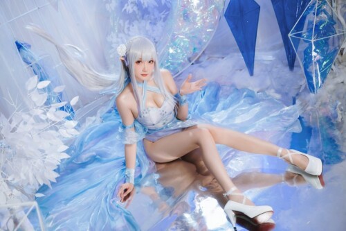 瓜希酱 - 爱蜜莉雅 水晶礼服 预览展示图 2
