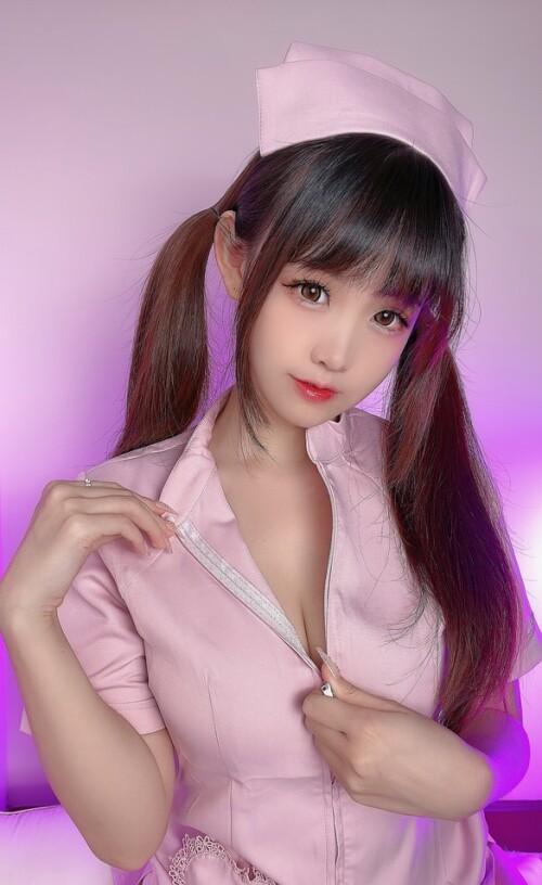 miko酱ww - 护士姐姐 预览展示图 1