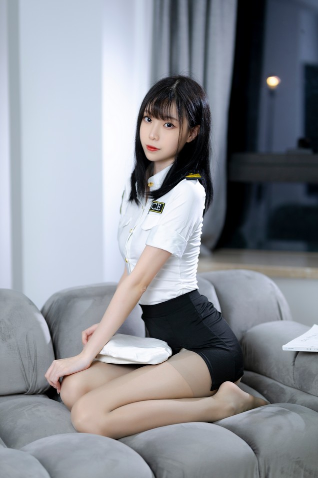 许岚LAN - 灰丝制服 [40P-516MB]