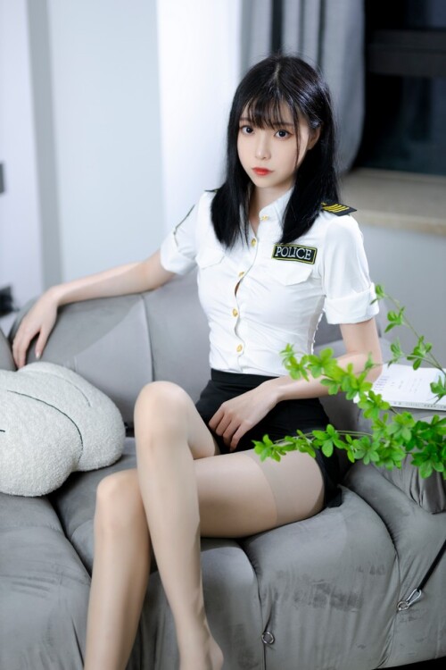 许岚LAN - 灰丝制服 预览展示图 2