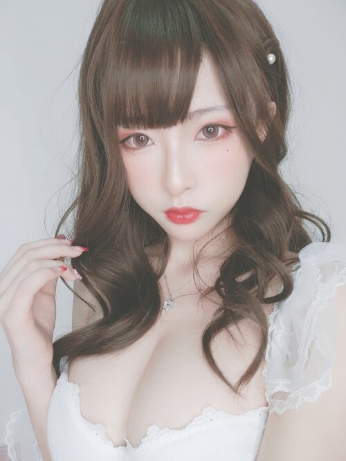 清水由乃 – 花嫁自拍+金发旗袍 2 套 预览展示图 3