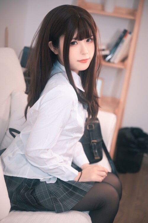 Quan冉有点饿 – 束缚猫猫+兔耳女仆 2 套 预览展示图 2