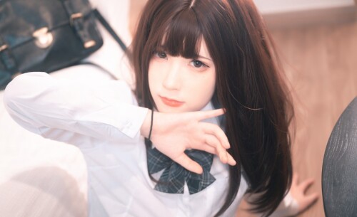 Quan冉有点饿 – 束缚猫猫+兔耳女仆 2 套 预览展示图 1