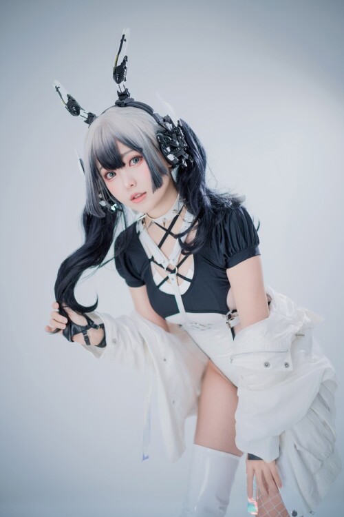 ElyEE子 - 2022.June-T4 (4套+视频) 预览展示图 4