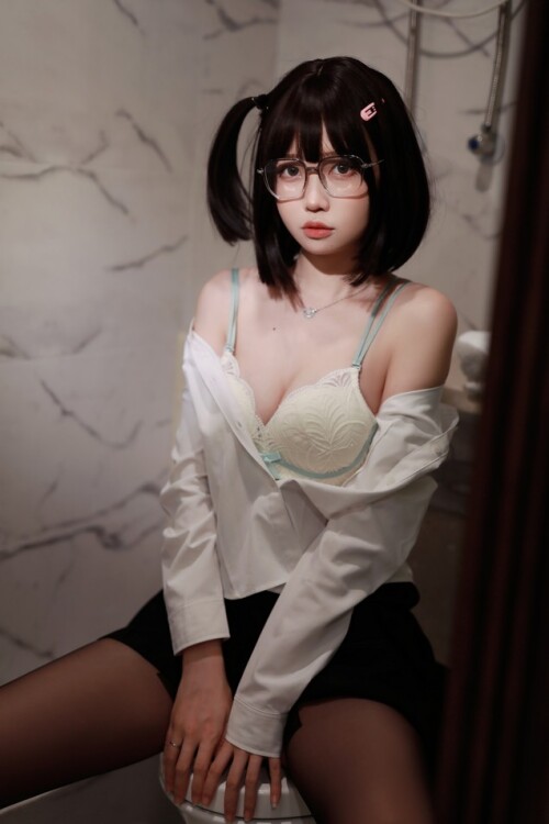 洛桑w伊梓:希望在喜欢你的每一天里,被你喜欢♡ 预览展示图 3