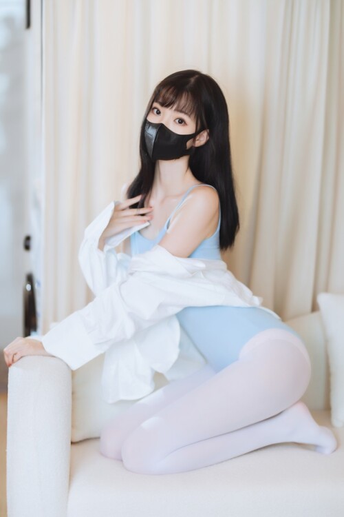 许岚LAN - 蓝色芭蕾 预览展示图 2