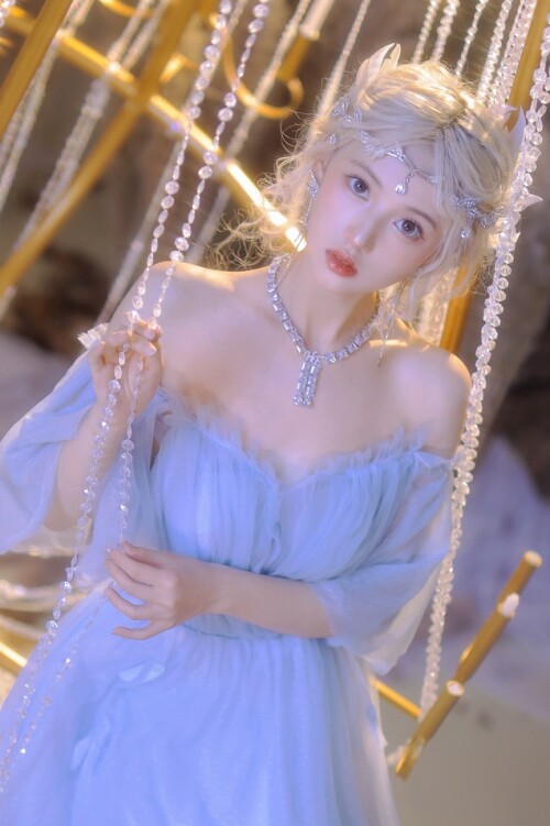 怡子yiii:写真作品合集 预览展示图 2