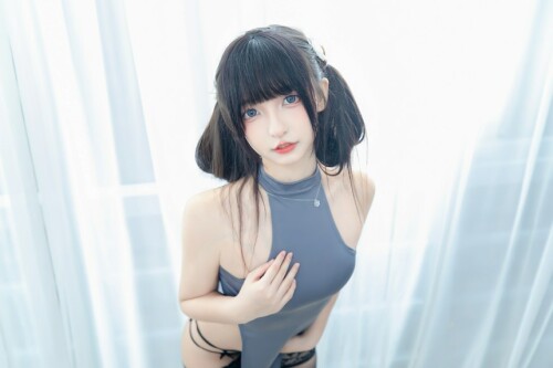 神楽坂真冬 - 华灯初上 预览展示图 1