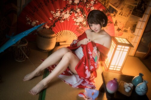 是三不是世w - 和服 预览展示图 1