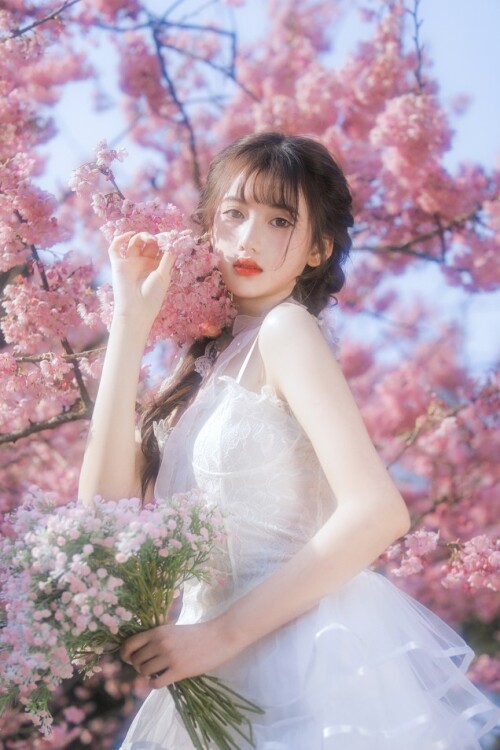怡子yiii - 樱花限定 预览展示图 3