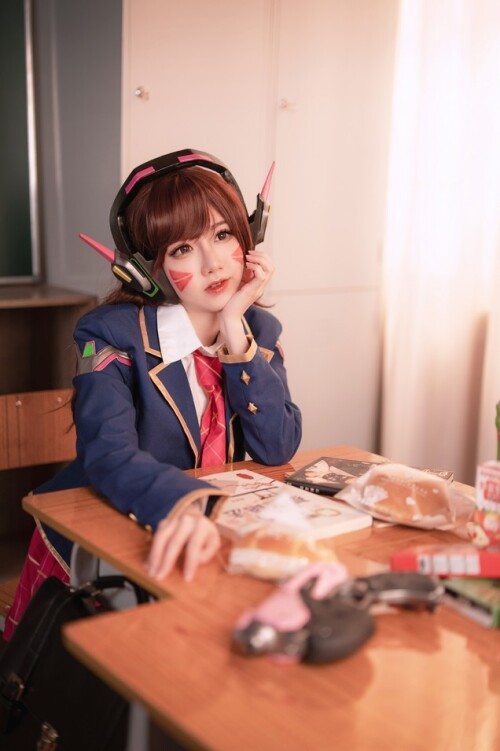 Sally Dorasnow - D.Va 预览展示图 2