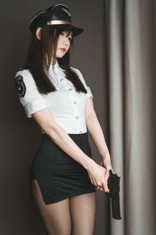 51酱 - 九月制服 预览展示图 3