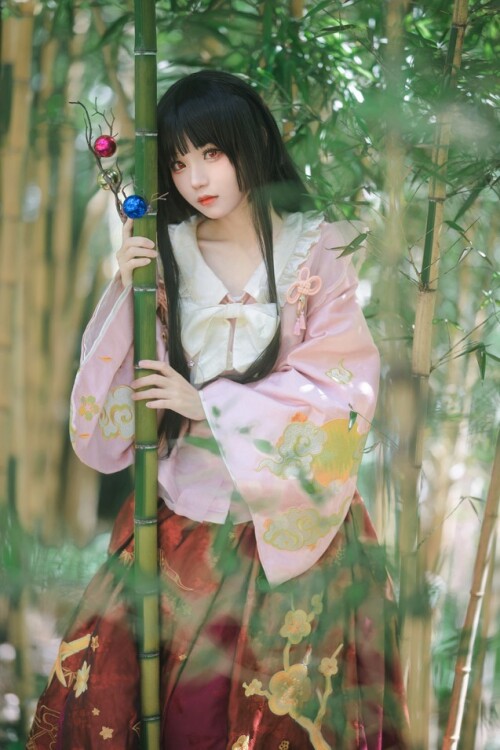 花柒Hana - 蓬莱山辉夜 预览展示图 4