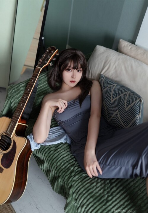 Natsuko夏夏子 - 吉他妹妹 预览展示图 3