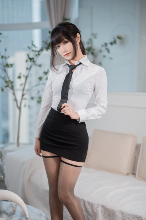 汪知子 - OL 预览展示图 3