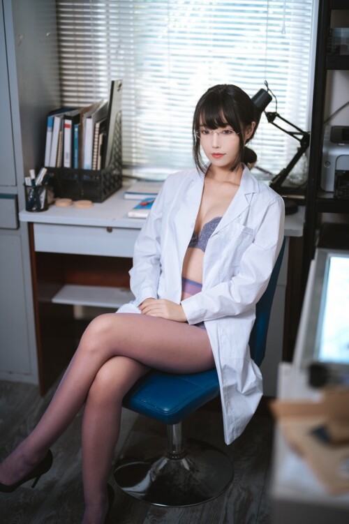 汪知子 – 更新3套作品集 预览展示图 3