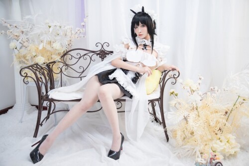 洛璃 LoLiSAMA - 不挠女仆 预览展示图 1