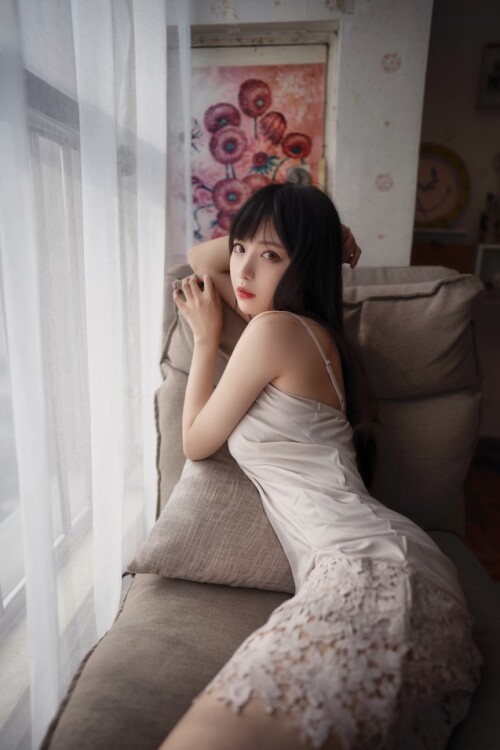 Shika小鹿鹿 - 长发姑娘 预览展示图 1