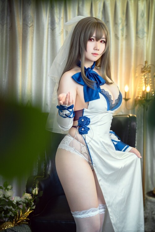 是本末末 – 爱宕兔女郎&路易九世礼服 2 套 预览展示图 3