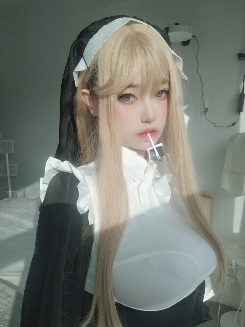 女主K - 修女 预览展示图 1
