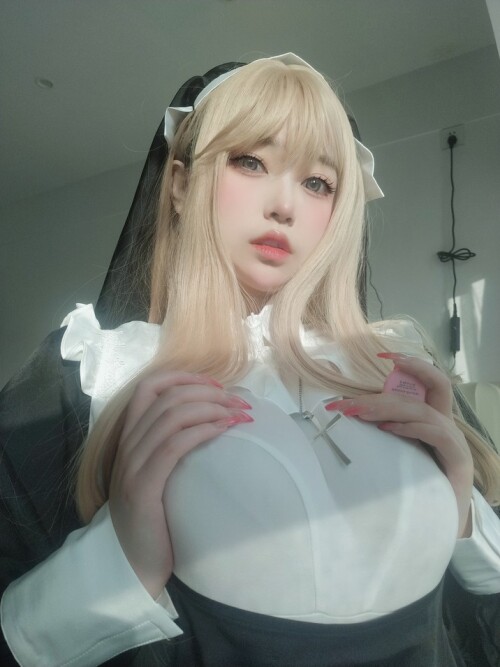 女主K - 修女 预览展示图 2