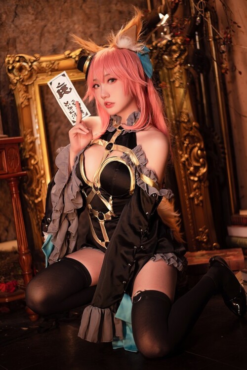 瓜希酱 - 玉藻前 漆黑魔术服 预览展示图 2