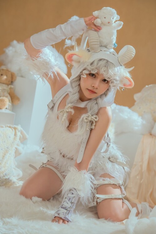 七月喵子 - 幻想兽娘集日食 伊卡 预览展示图 3