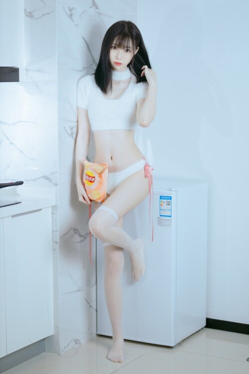 许岚LAN - 纯欲毛衣 预览展示图 4