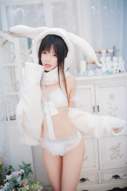 桜桃喵 - 小白兔 预览展示图 3