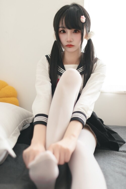 嗷呜酱 - 水手服限定 预览展示图 2