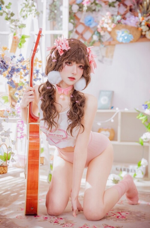南桃Momoko – 少女吉他与蝴蝶结 [28P-147MB]
