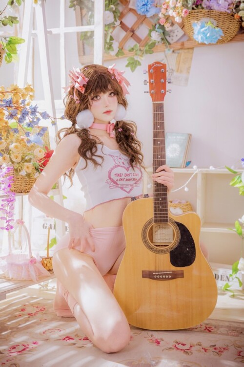 南桃Momoko - 少女吉他与蝴蝶结 预览展示图 2