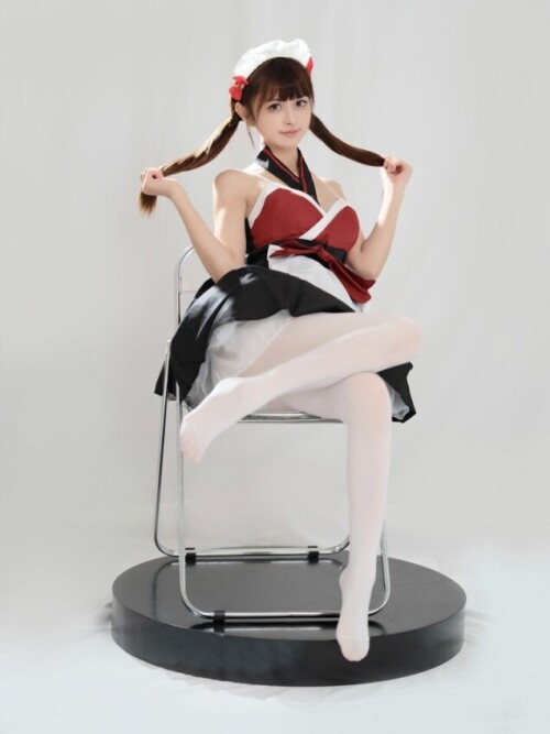 河豚抚子 – 红衣小女仆&居家比基尼 2 套 预览展示图 4