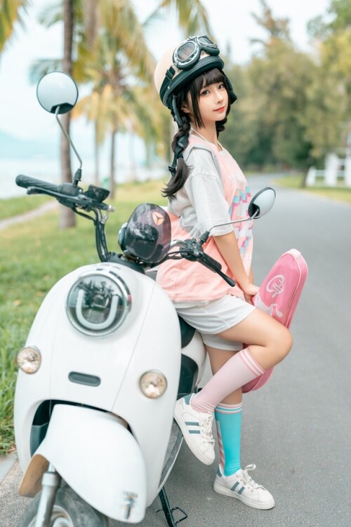 蠢沫沫 - 小电车 预览展示图 3