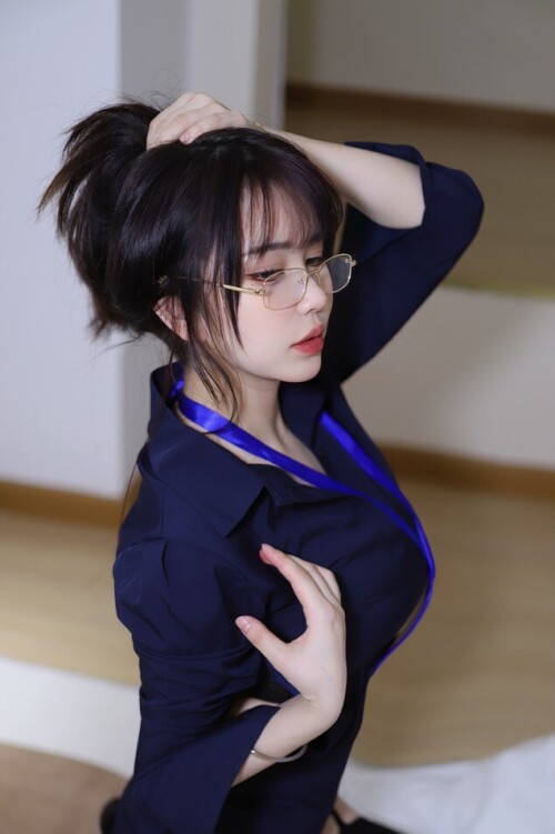 Tina很妖孽呀 – 职业装秘书 [46P-398MB]