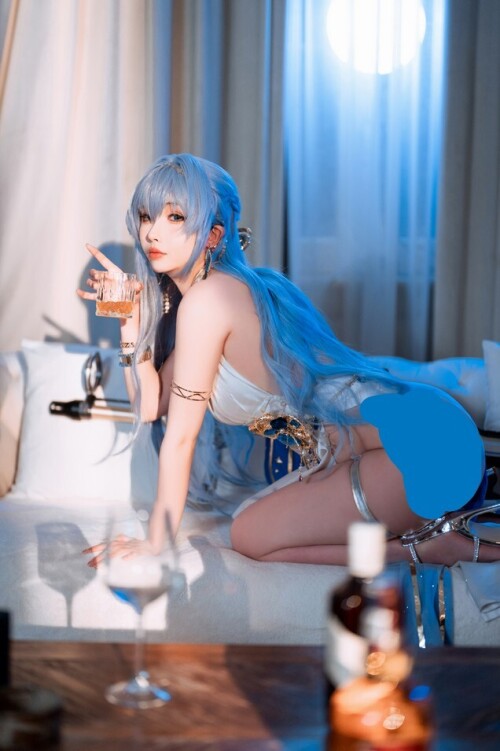rioko凉凉子 - 海伦礼服 预览展示图 5